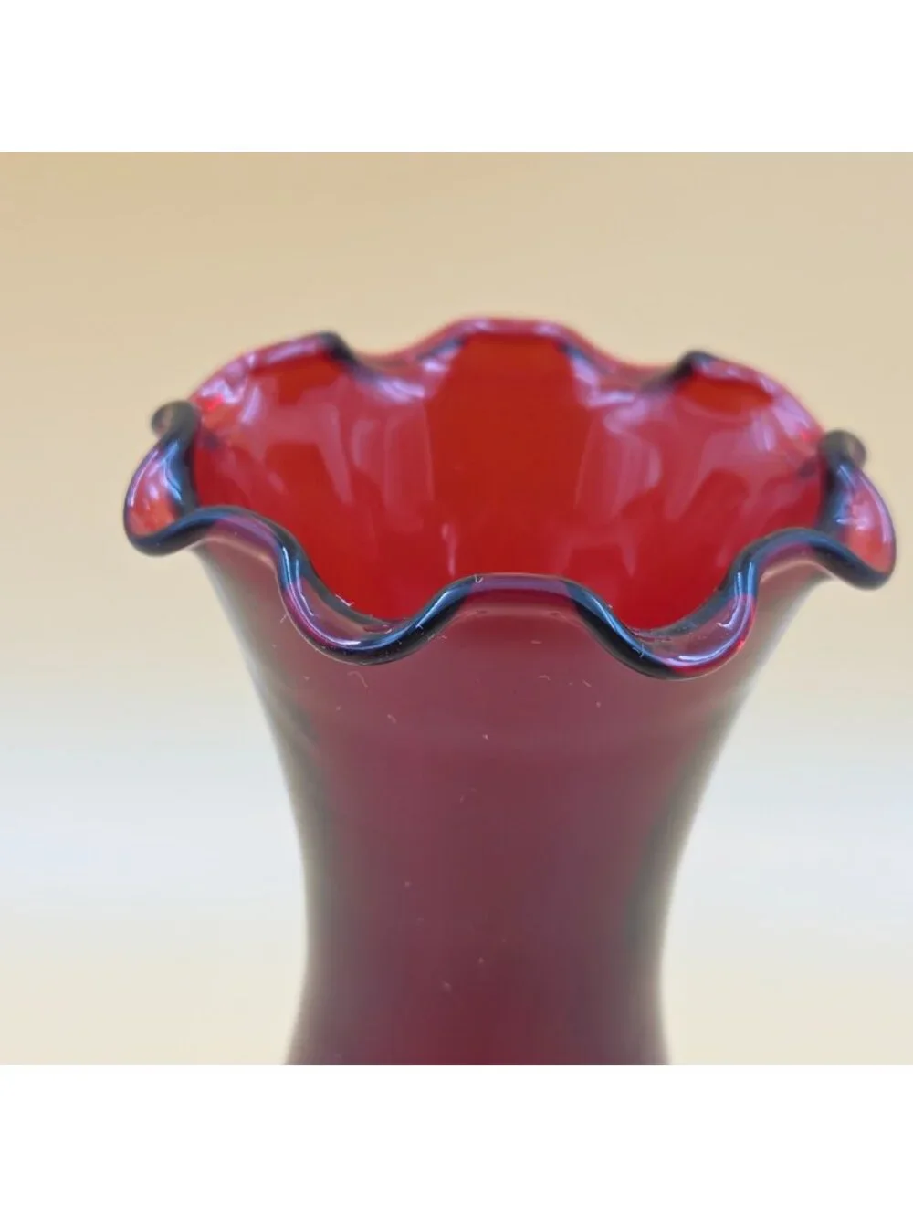 Anchor Hocking Royal Ruby Red Glass Bud Vase Ruffled Rim Original Label